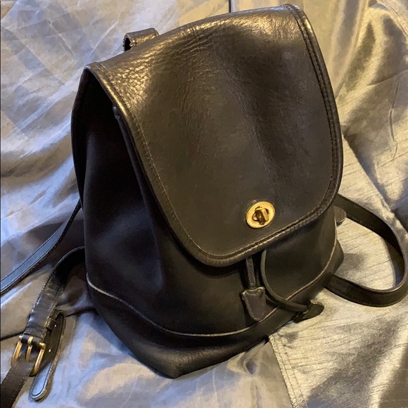 Coach Handbags - VINTAGE Coach backpack 🎒